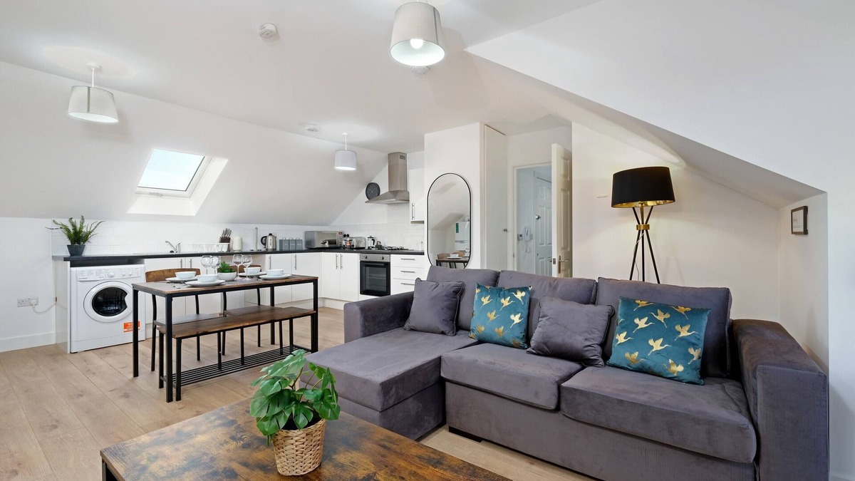 Iver Apartment | Pinewood 1 Bedroom Apartment 05 By Arista Living