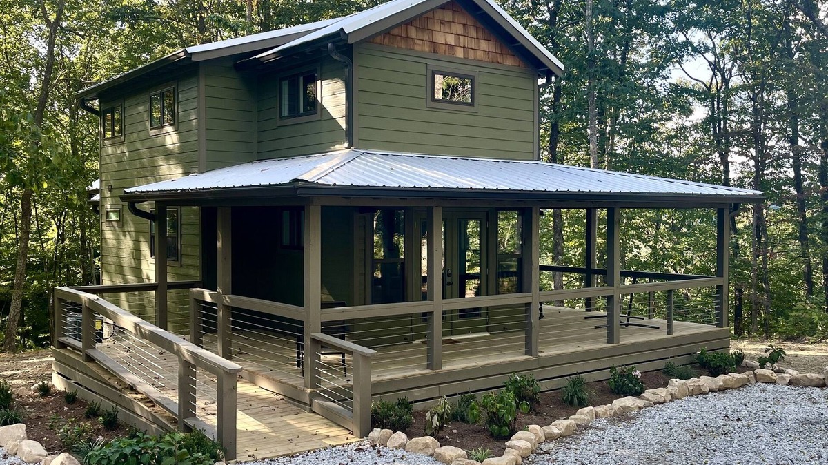 Monteagle Cabin | Piney House at The Retreat at Sunset Bluff