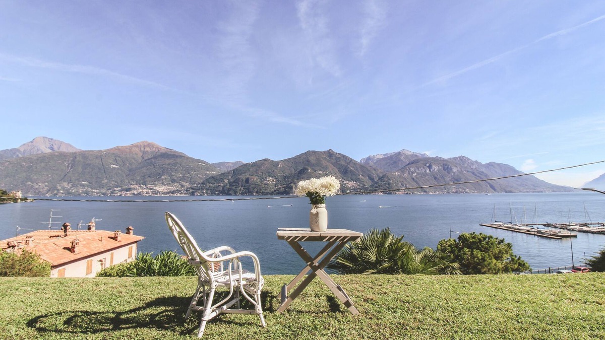 Menaggio Apartment | Pink House, charming garden with lake view