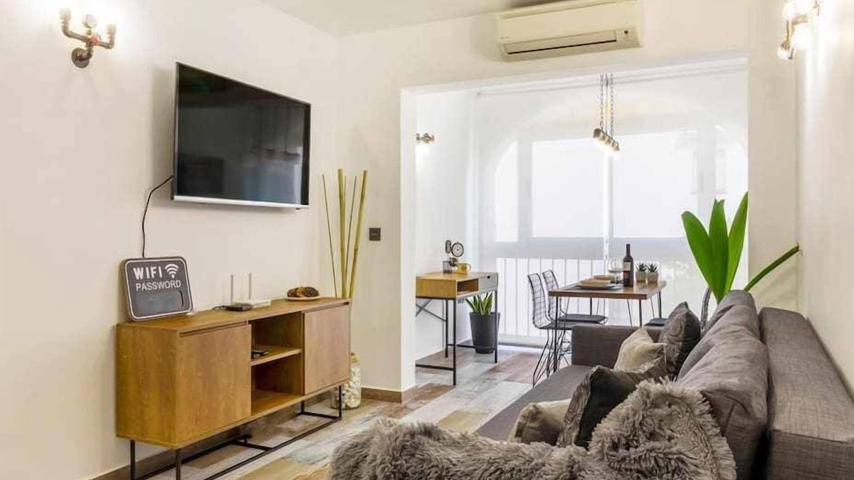 Los Balcones Apartment | Pink Palm beach bungalow
