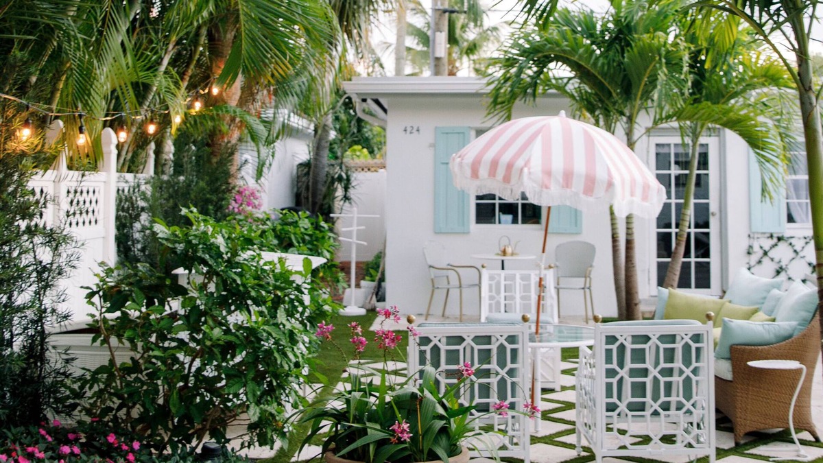 Old Northwood House | Pink Palm Beach Villa w/2 separate cottages