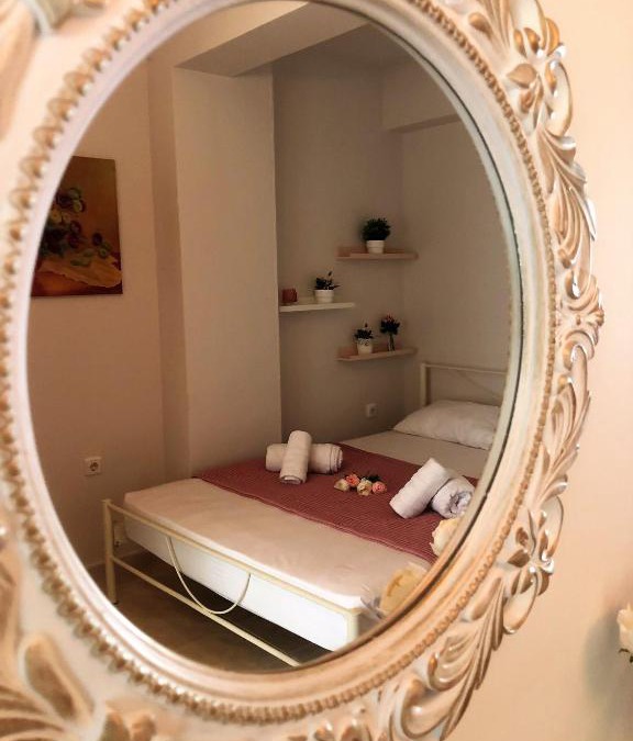 Nea Peramos Apartment | Pink Rose Apartment