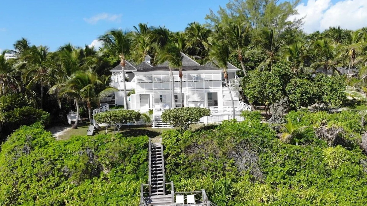 Dunmore Town House | Pink Sands Beach House