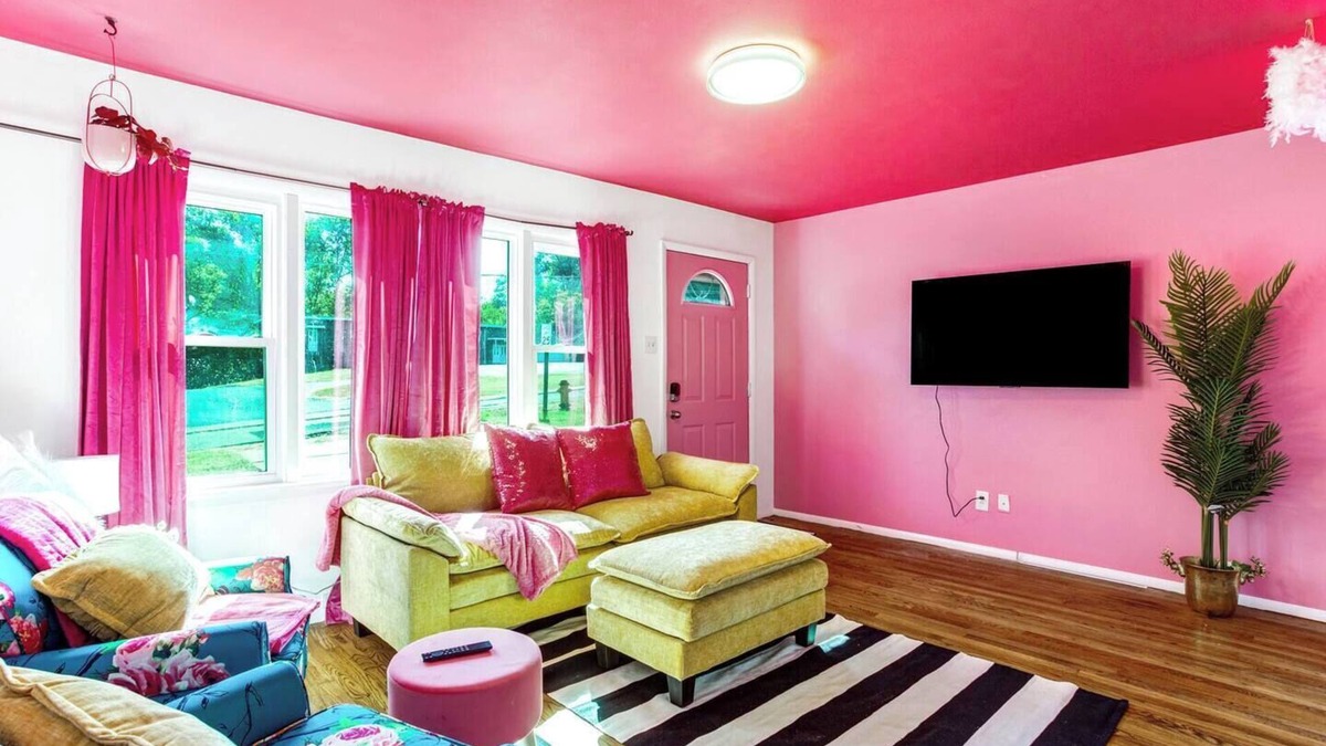 Maryland Heights House | PinkeVilla- Girls Dream Decor
