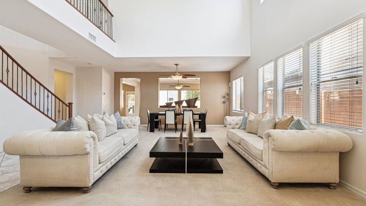 Cibola Vista House | Pinnacle Breeze-Private Backyard-Mins to Six Flags
