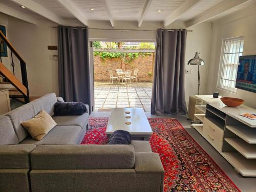 Stellenbosch Central Apartment | PinotageLuxuryCollection 9A Herte Suite