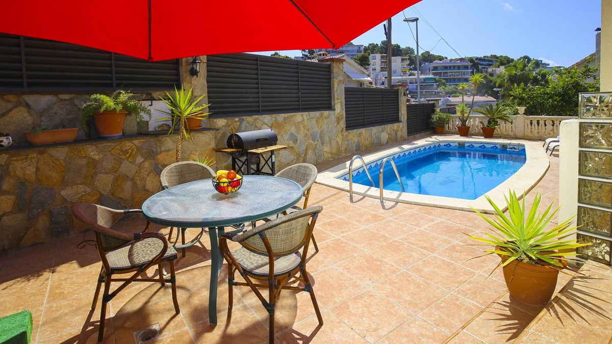 Cap de Salou Ski Chalet | PINS - Terraced House with Private Pool