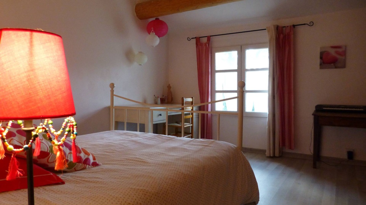 Piolenc Other | Piolenc: Exceptional Grand Mas Provençal on a hillside on the edge of a forest