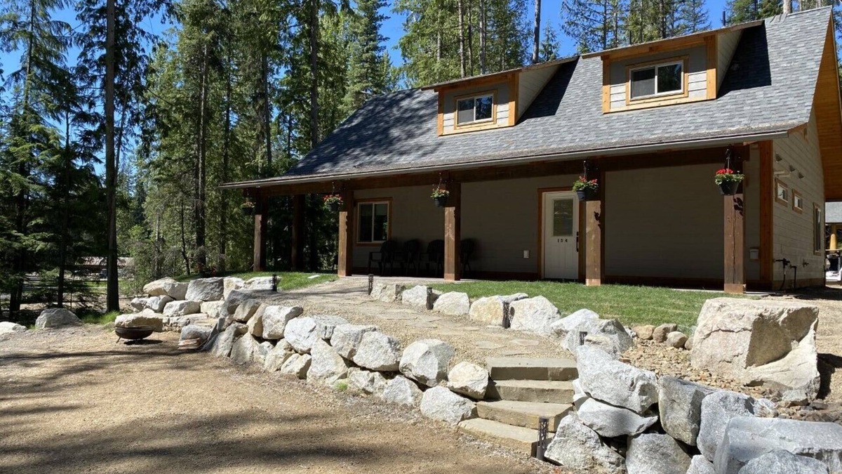 Nordman House | Pioneer Cabin Next to Elkins Resort by Priest Lake