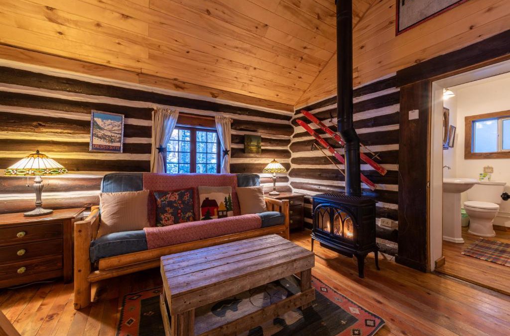 Crested Butte Resort | Pioneer Guest Cabins