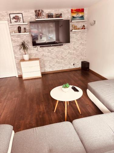 Warrington House | Piotr House