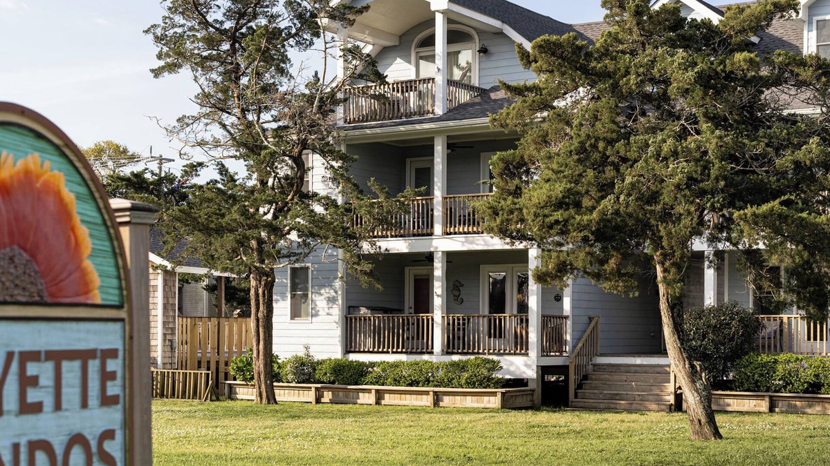 Ocracoke Condo | Pipe Dream: Condo with pool access. Centrally located.