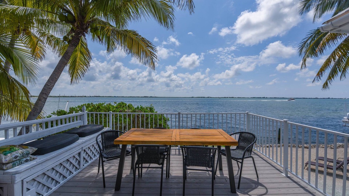 Little Torch Key House | Pirate's Paradise 3 bedroom 2 bath