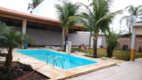 Itanhaem House | Piscina 6 QUARTO 300m PRAIA jardim churrasqueira 16 PESSOAS garagem 3 carros Monitoramento 24 horas Mesa de sinuca