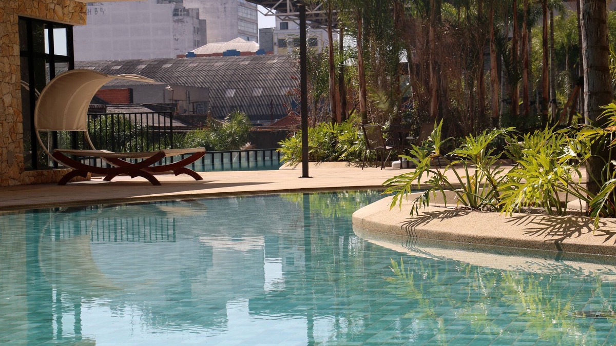Bras Condo | Piscina borda infinita! Em frente ao metrô Brás.