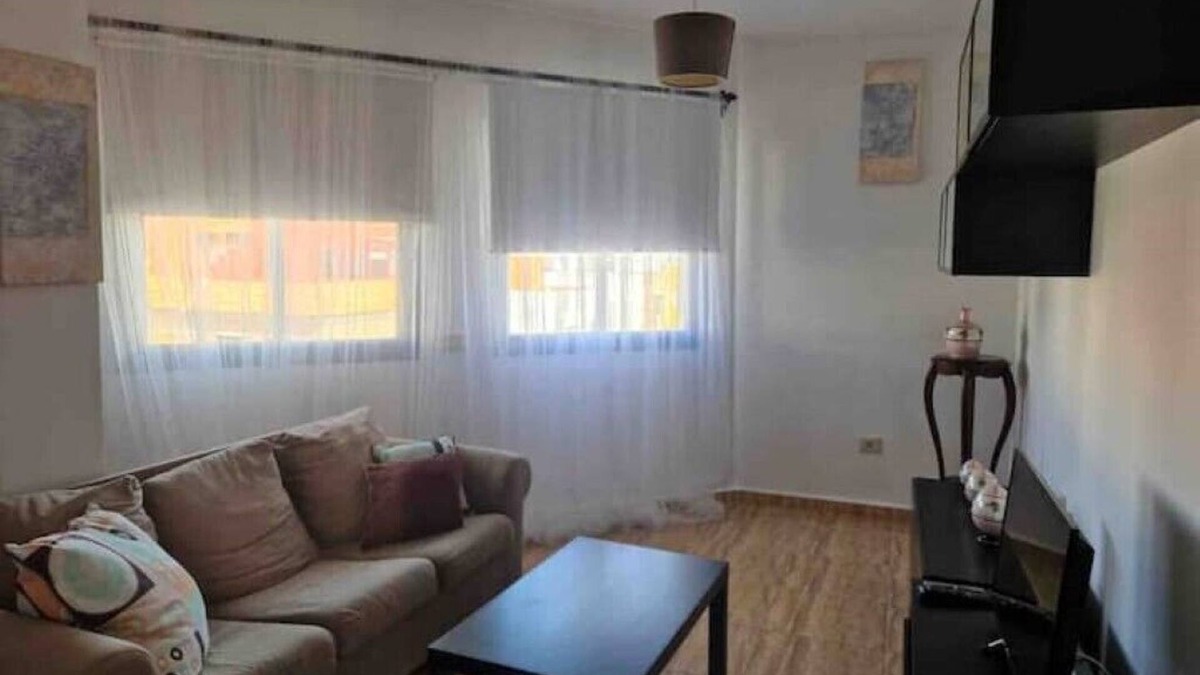 Vecindario Apartment | Piso Exterior Seminuevo con Vistas a Montaña