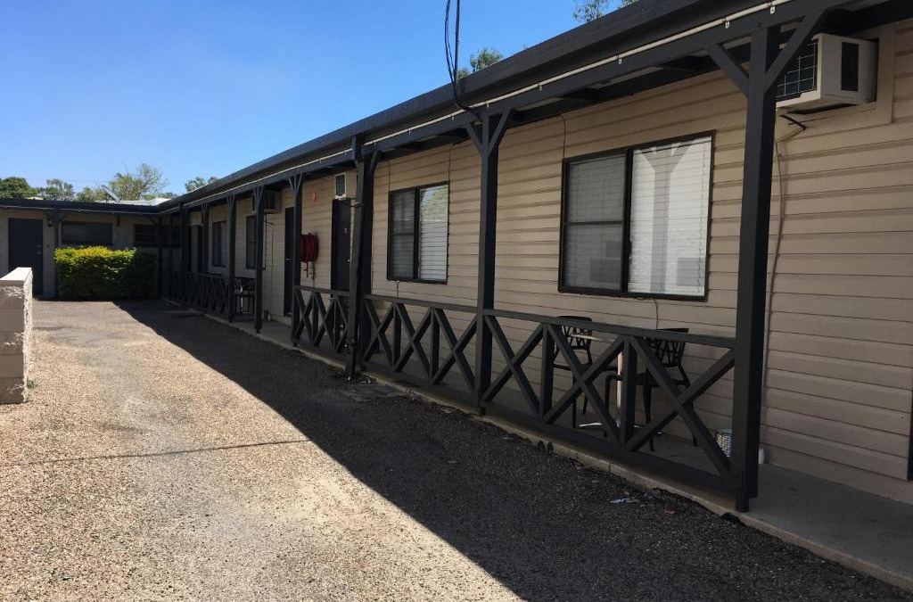Collinsville Hotel | Pit Pony Hotel
