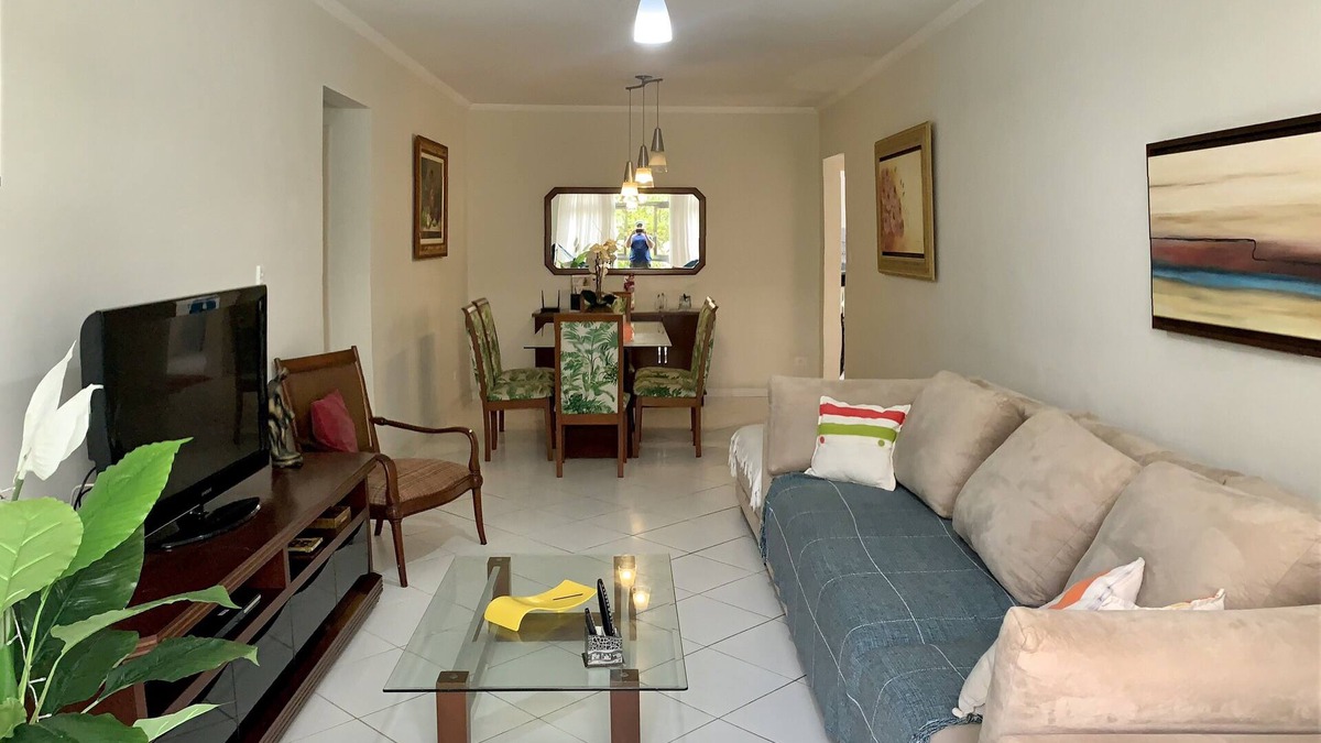 Pitangueiras Apartment | Pitangueiras - One block from the beach! Excellent, Unmissable 😎