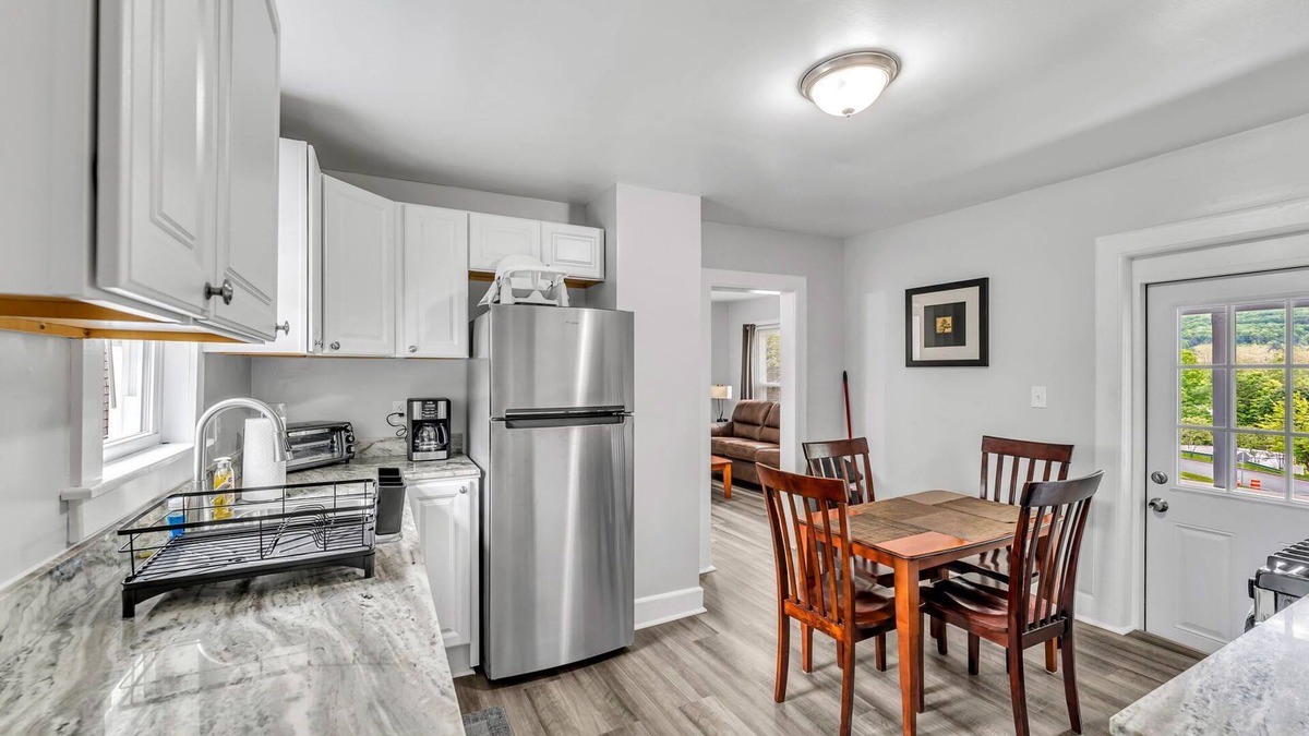 Oneonta Apartment | Pitcher's Paradise Apt 3 All Star Baseball Rentals