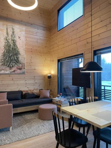 Akaslompolo House | Pitkäkuusen Helmi