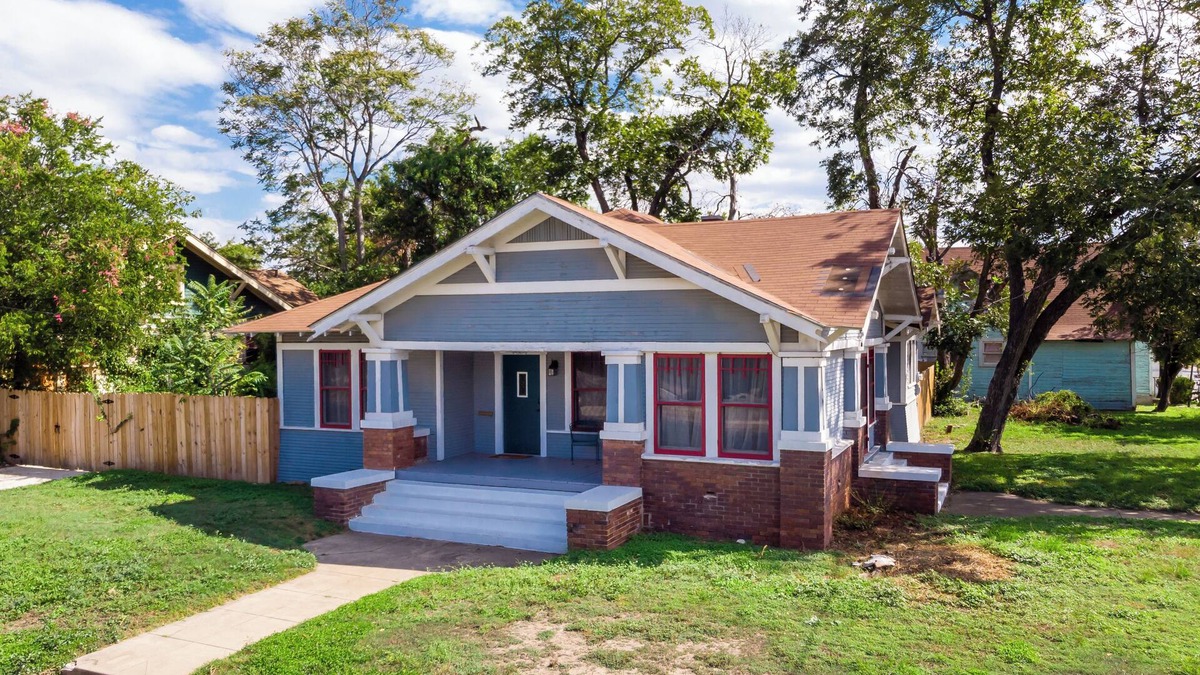 Denver Heights House | Pittman-Sullivan Park ~ YMCA ~ Kid & Pet Friendly
