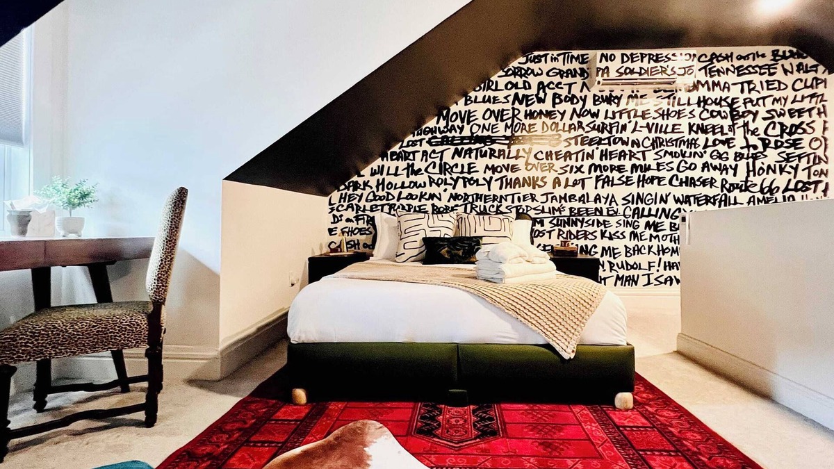 Lawrenceville House | Pittsburgh History Eclectic Luxury Upper Lawrenceville