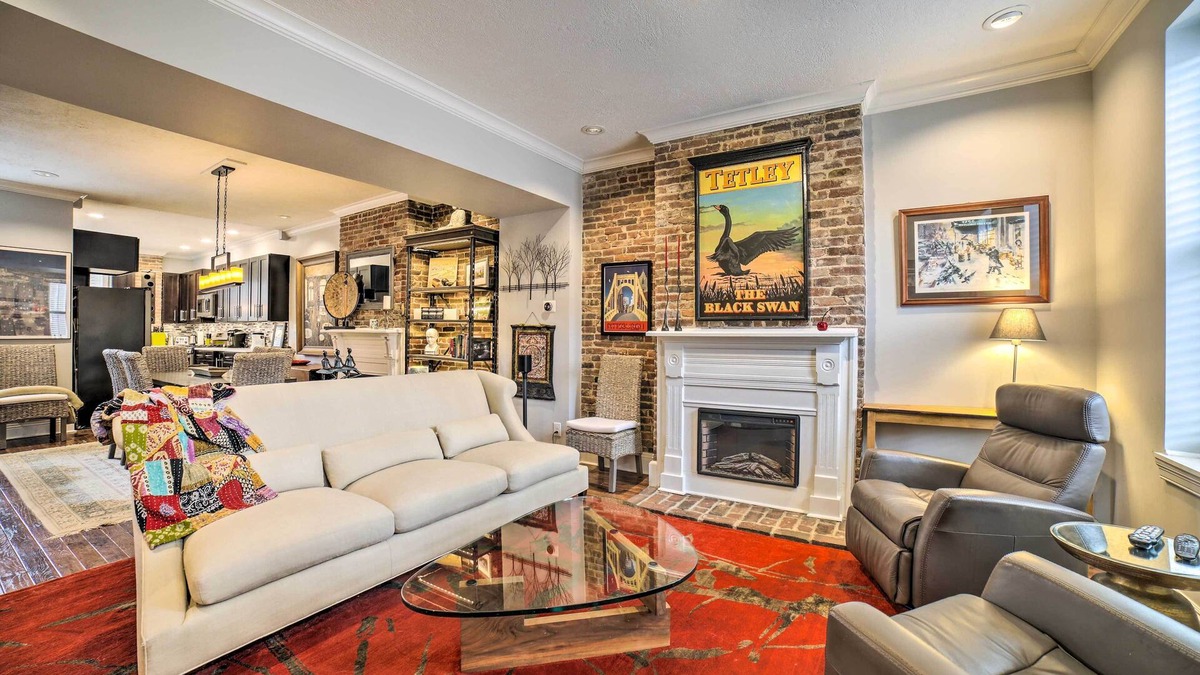 Lower Lawrenceville House | Pittsburgh Vacation Rental in Lawrenceville!