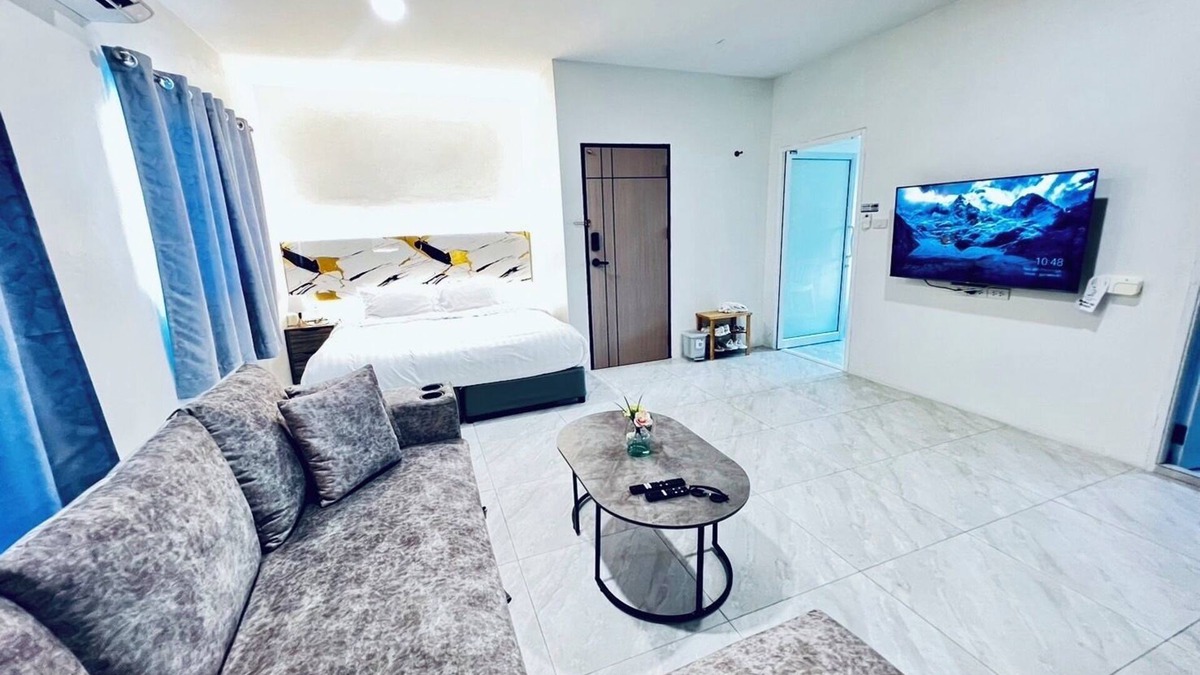 Pattaya Bay Hotel | PJ Hostel & Bar