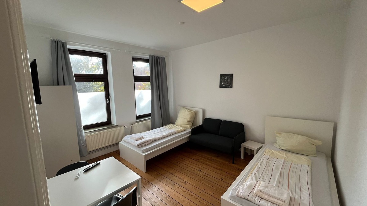 Neumuenster House | Plöner Straße 59 W2 - 2 bedrooms with parking space