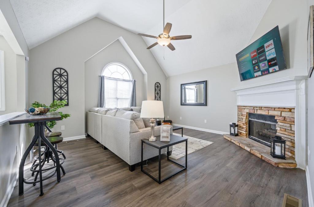 Adairsville House | Plan A Trip To The Lake In This Open Air Cozy Home