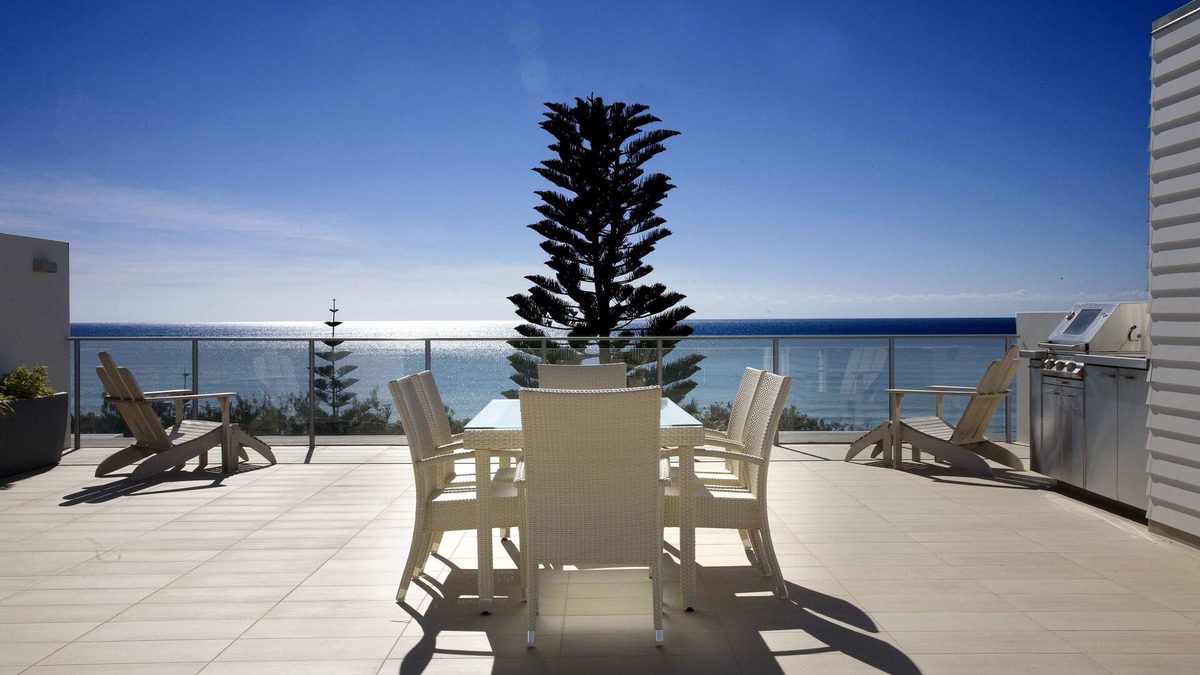 Rainbow Beach Hotel | Plantation Resort at Rainbow