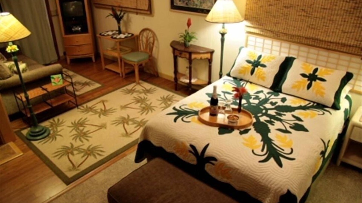 Lawai Apartment | Plantation Style Studio & Courtyard Garden In Koloa