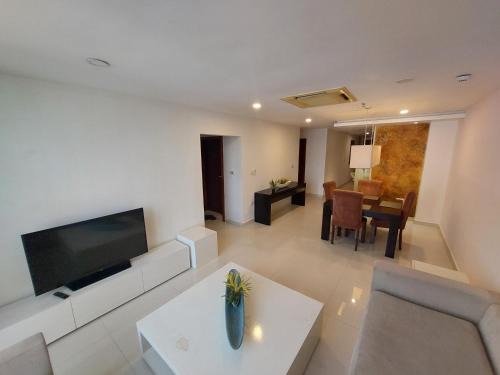 Bambalapitiya Apartment | Platinum One Suites by Ceylon Array