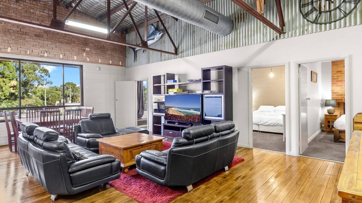 Newcastle West Apartment | Platinum Precinct - The Apartment