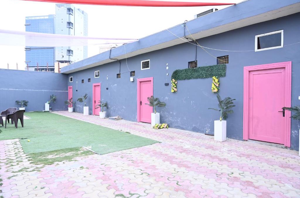 Greater Noida Hotel | PLAY ROYAL GRAND RESORT perfect party space