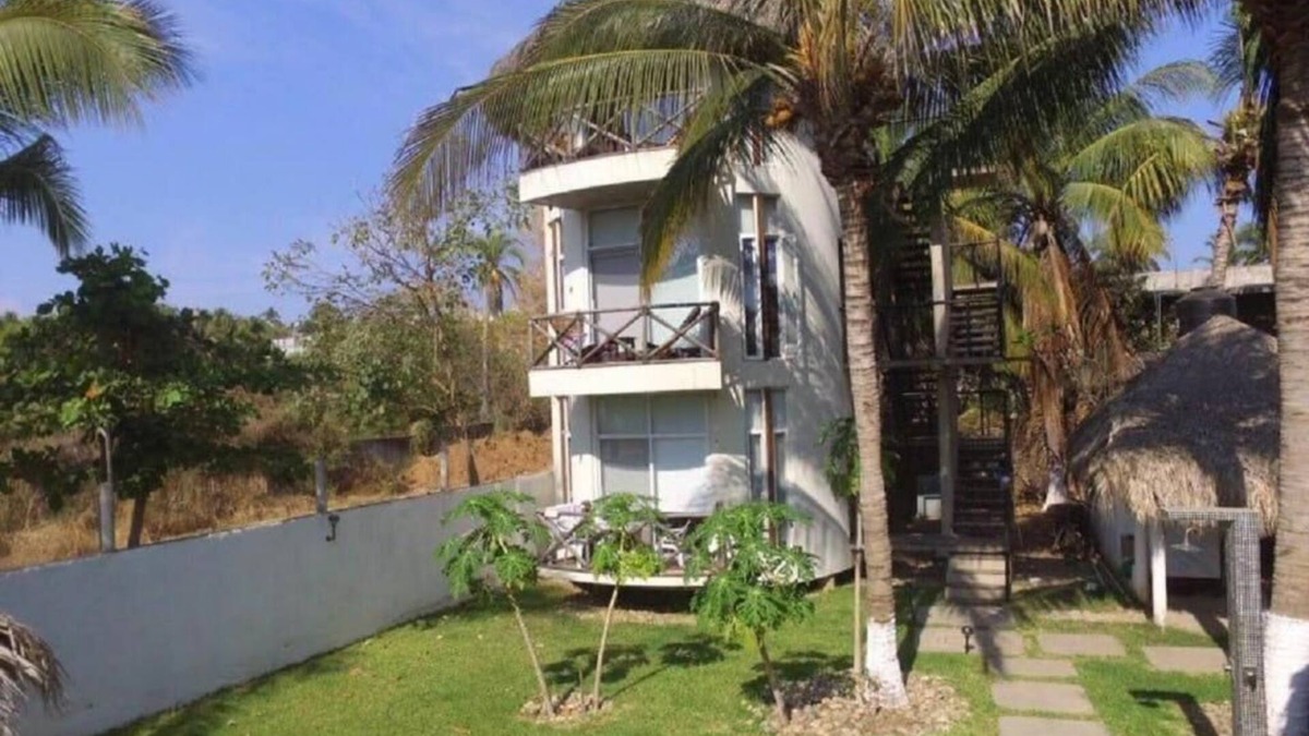 Brisas de Zicatela Apartment | Playa Bruja Zicatela Apt. 3, Beach Front, Kitchen, AC, Starlink, Pool & More