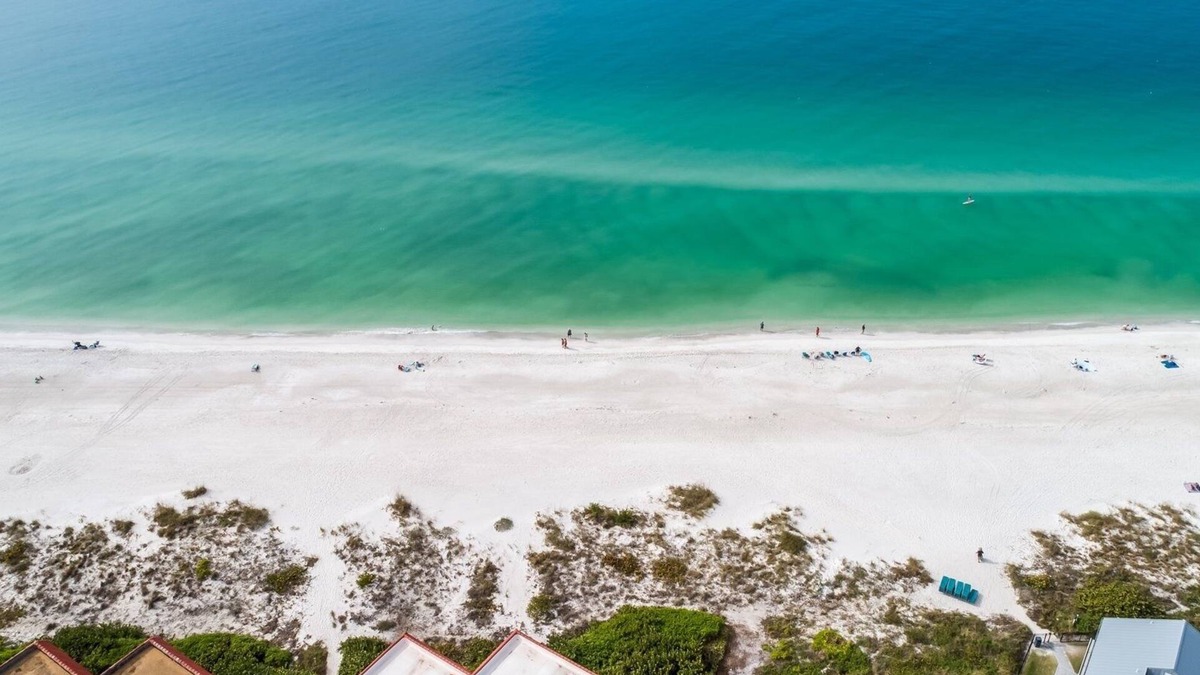 Holmes Beach Condo | Playa Encantada 214 2 Bedroom Condo by RedAwning