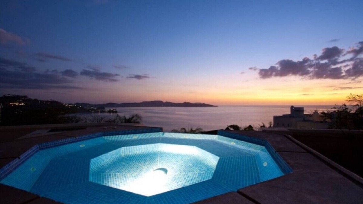 Playa Flamingo Villa | Playa Flamingo: Oceanside Villa w/rooftop jacuzzi, private located - Lot Four