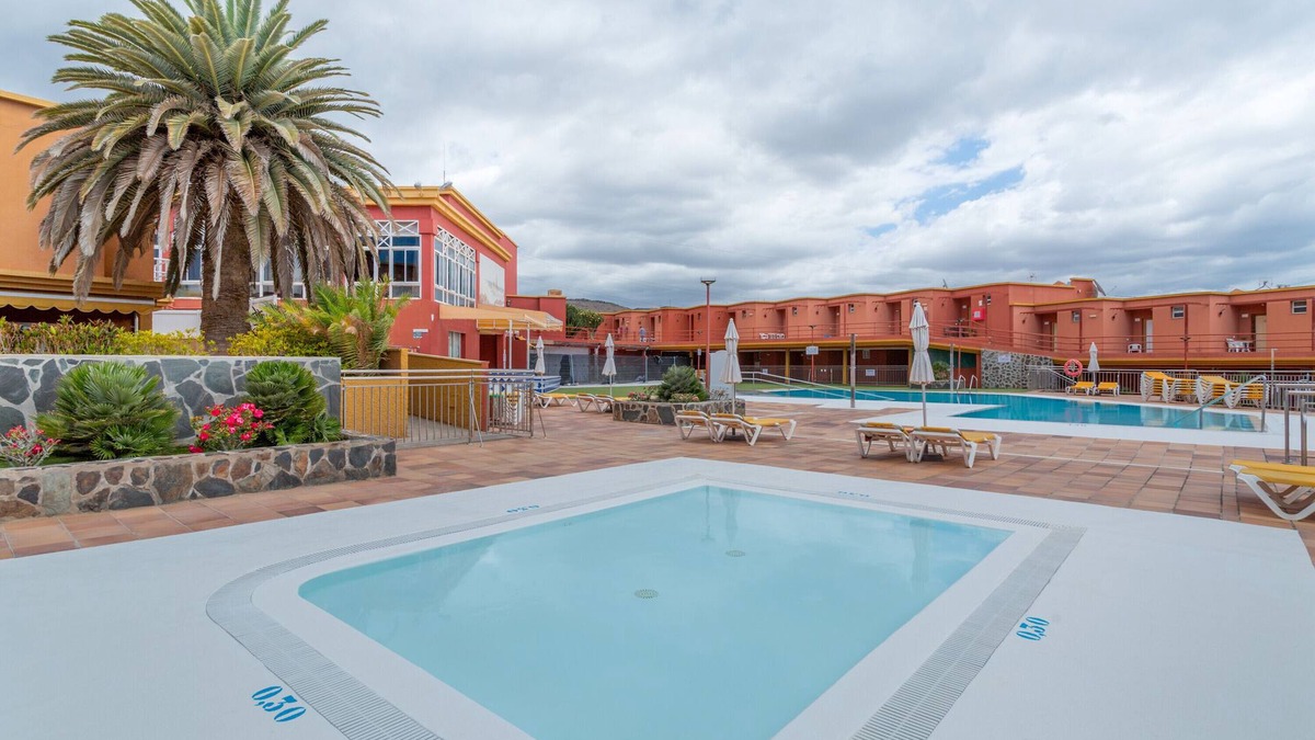 San Agustin House | 'Playa Las Burras' with Shared Pool, Wi-Fi and Air Conditioning