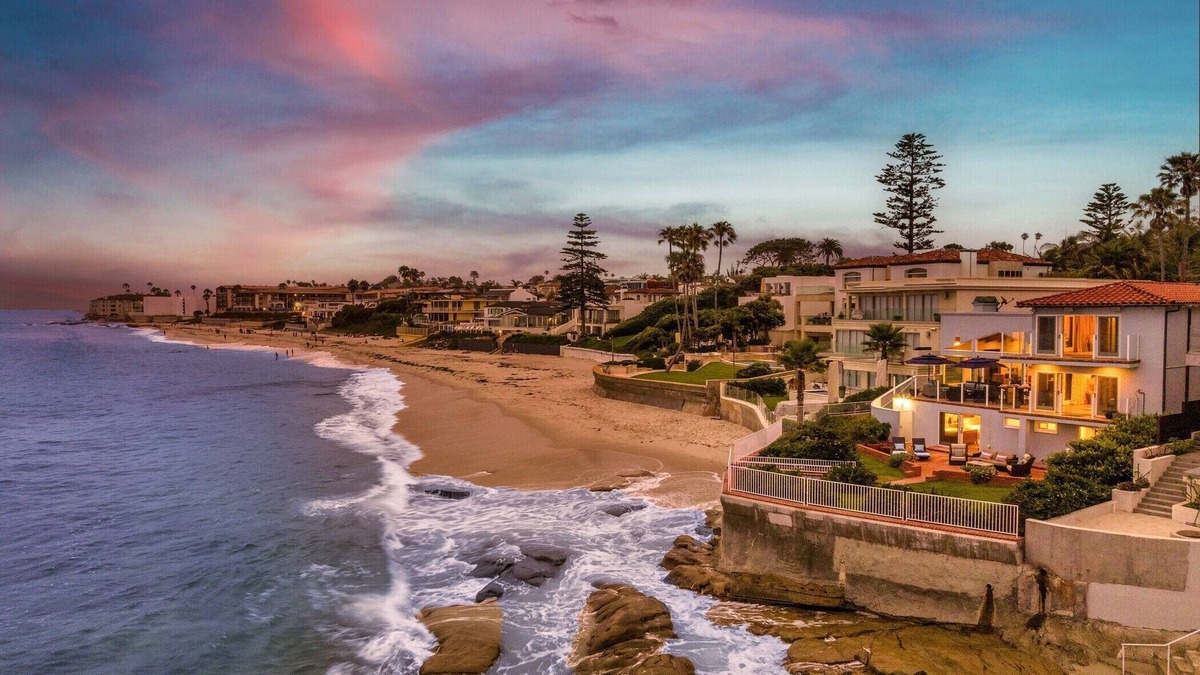 Beach Barber Tract House | Playa Vista La Jolla | Private Beach Access + Pool