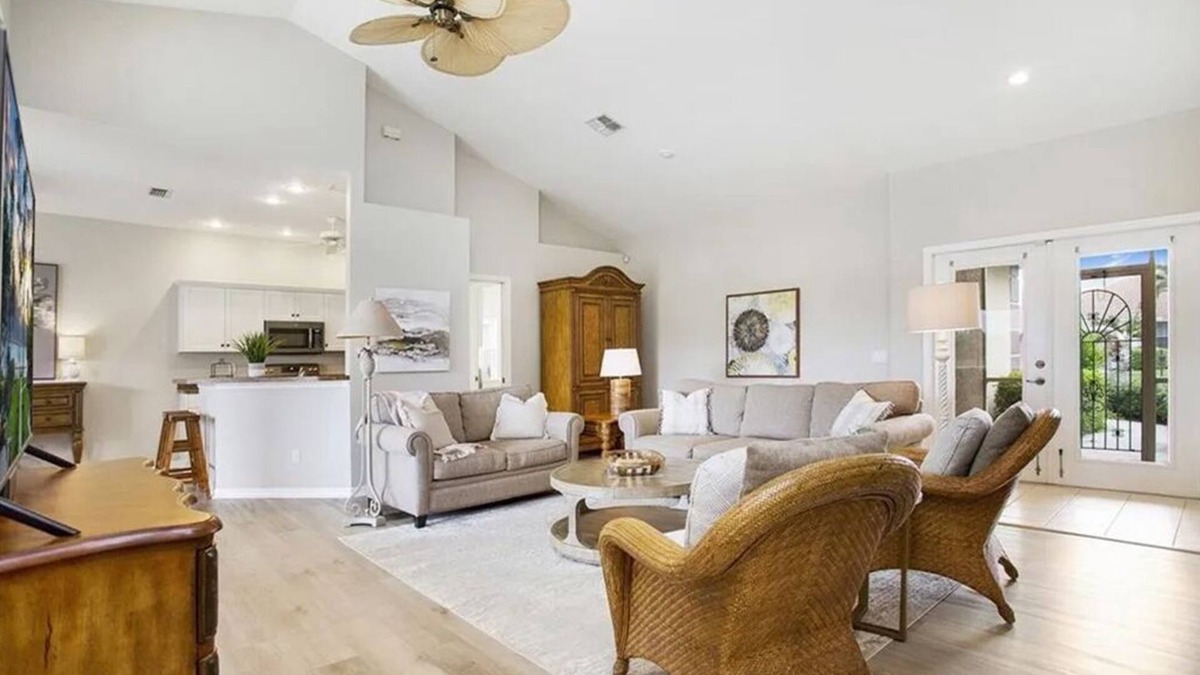 Falcons Glen House | PLAYERS CLUB & SPA, Professionally Decorated, Stunning Sunsets, Private Pool