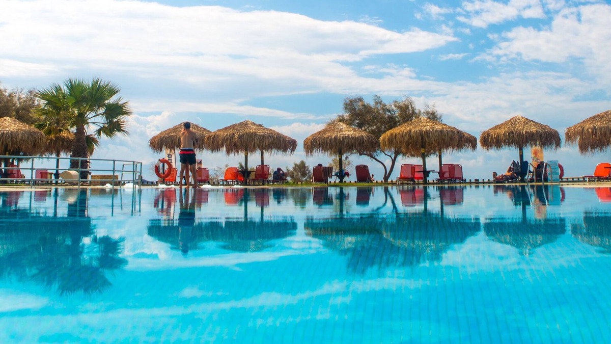 Plaka Hotel | Plaza Beach Hotel