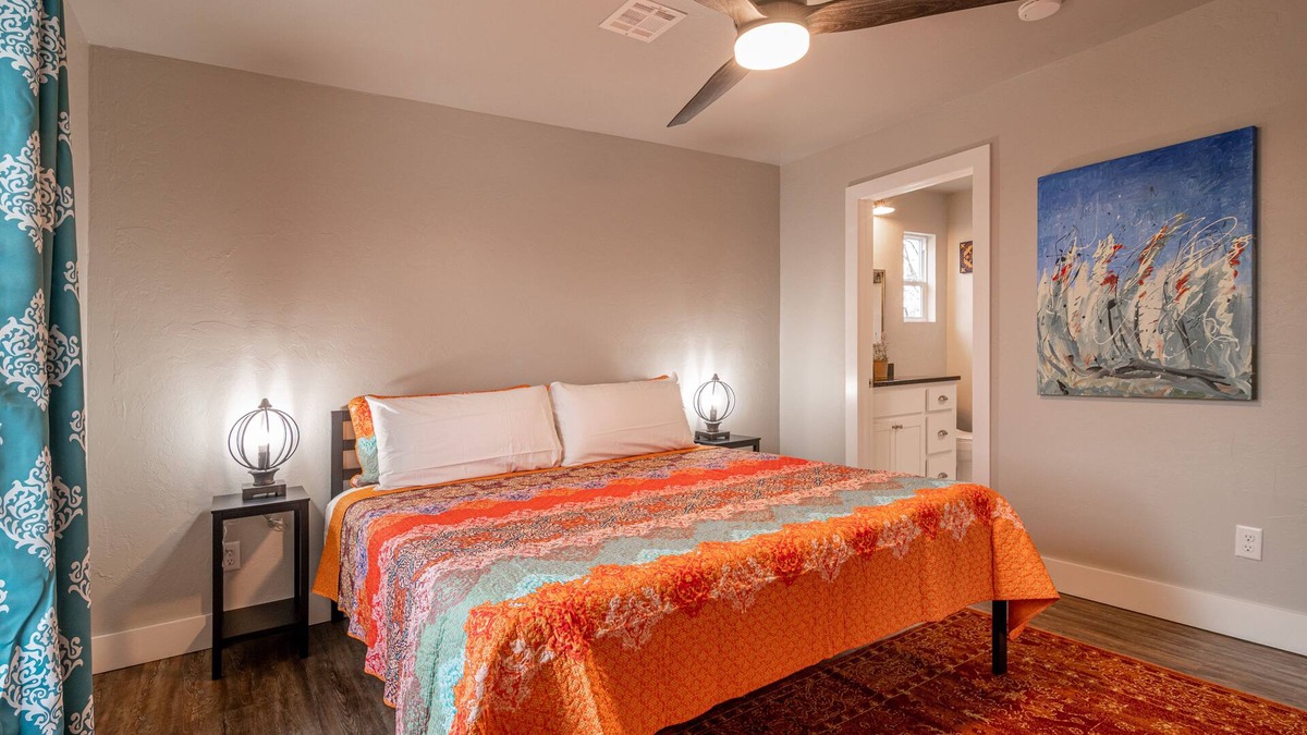 Central Oklahoma City Apartment | Plaza Pad II-Near Plaza District