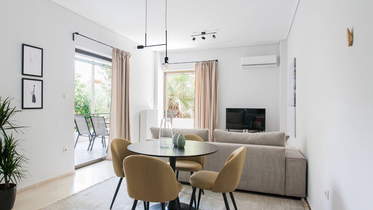 Khalandrion Apartment | Pleasant 2BR Apartment near HELEXPO