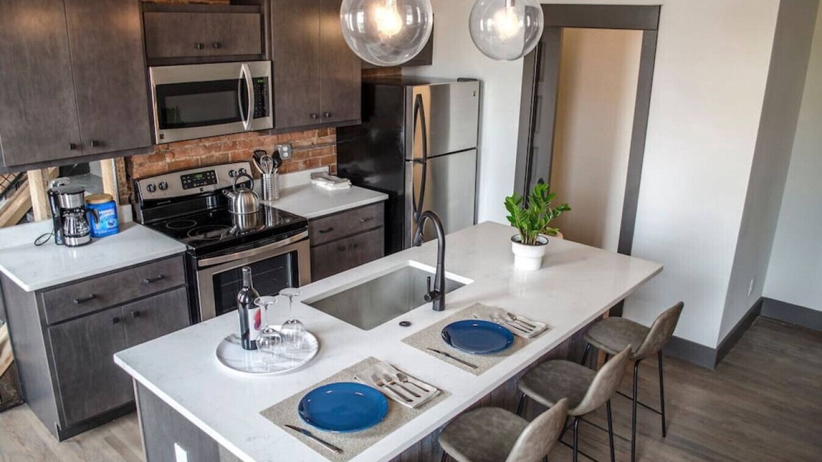 Over-the-Rhine Condo | Pleasant Apt 8 · ♥ Gorgeous Condo in the Heart of OTR Free Parking