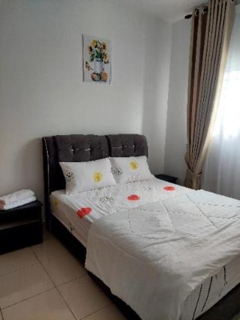 Kota Warisan Apartment | Pleasant Homestay 3 Bedroom stay near KLIA airport with pool and gym