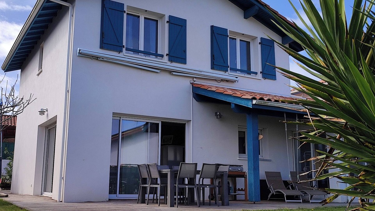 Bassussarry House | Pleasant modern Basque house in the charming village of Bassussarry