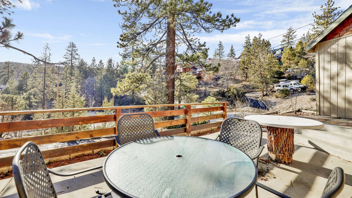 Fawnskin Cabin | Pleasant Pause Family Retreat in Big Bear Lake