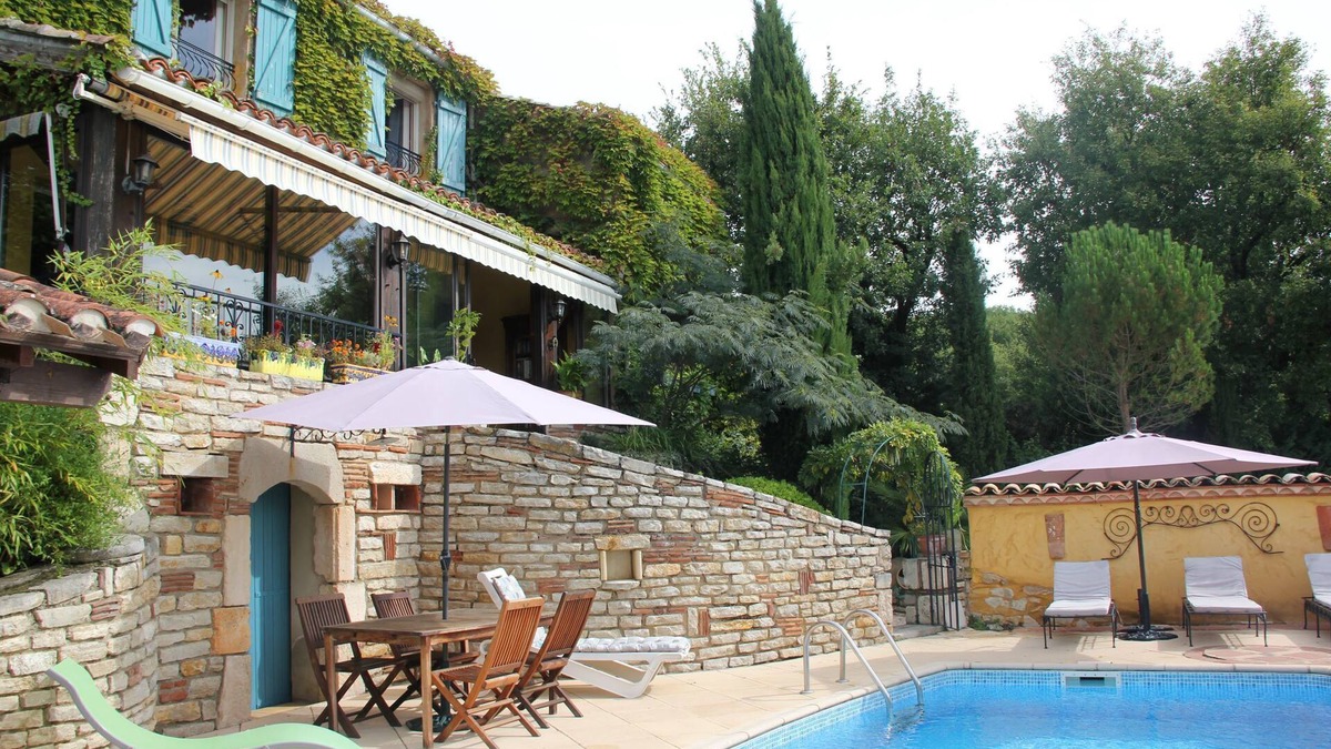 Lamagdelaine House | PLEASANT SOUTH-FACING VILLA.