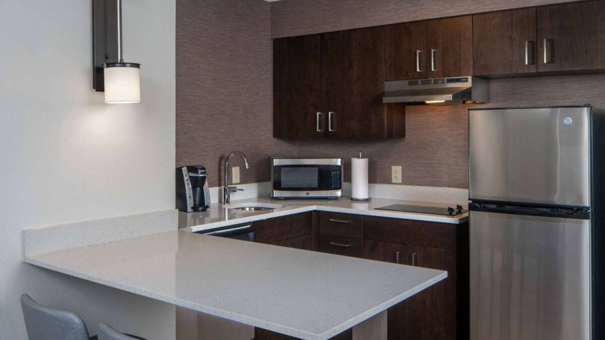 Fairfax Apartment | Pleasant Stay, Convenient Location! Pet-friendly, Free Breakfast, Parking!